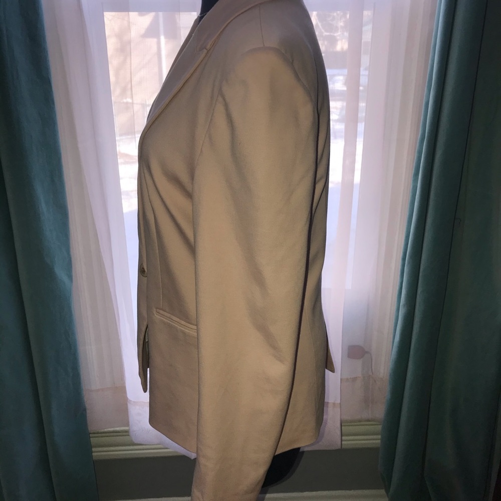 Blazer - Picture 2 of 3
